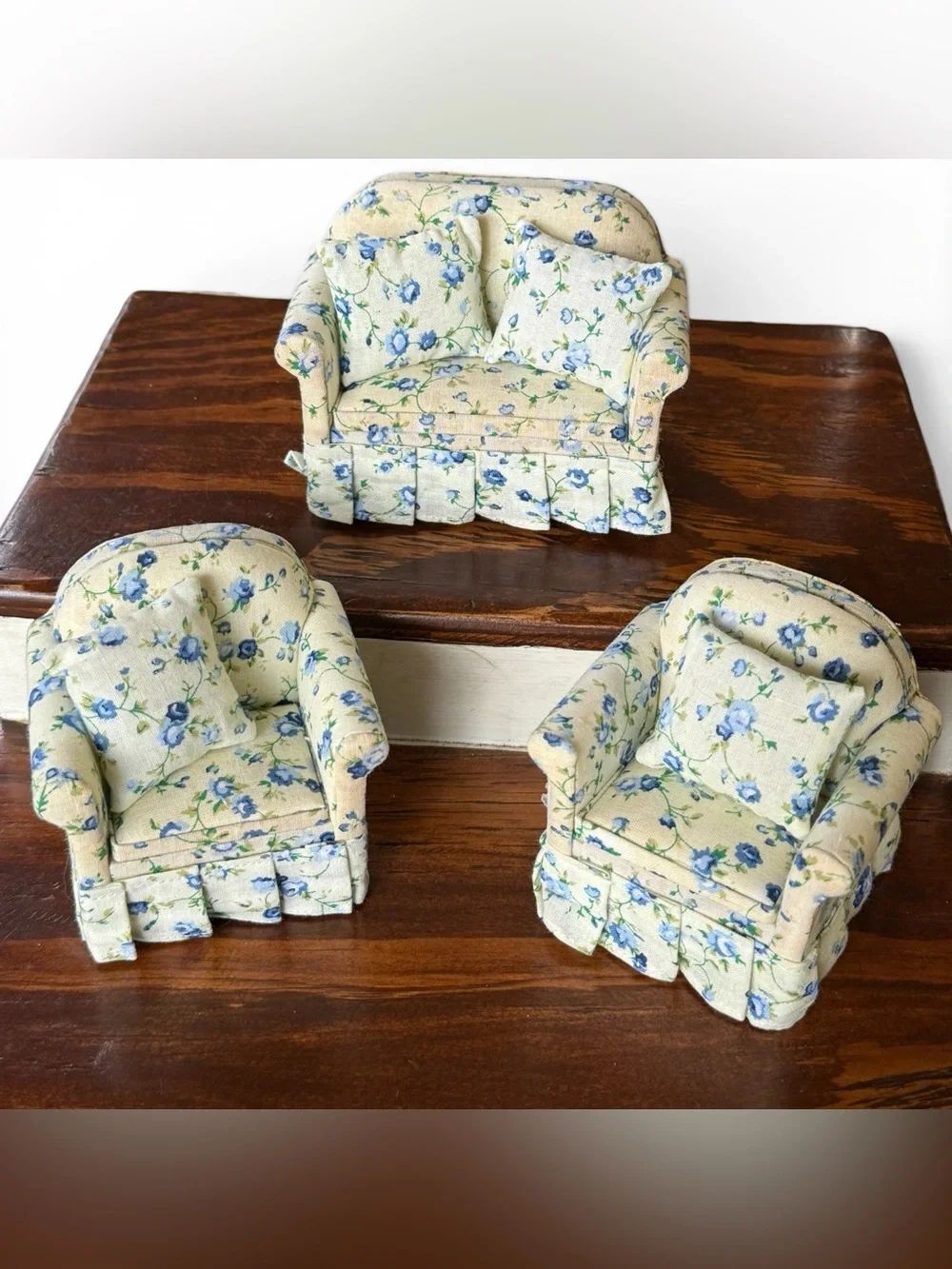 1:12 Scale Dollhouse Fabric Sofa and 2 Chairs with Pillows Blue Yellow Floral